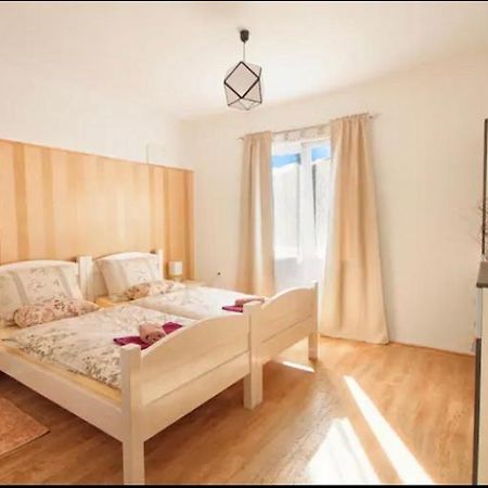 Rooms Bobic Licko Petrovo Selo Dış mekan fotoğraf
