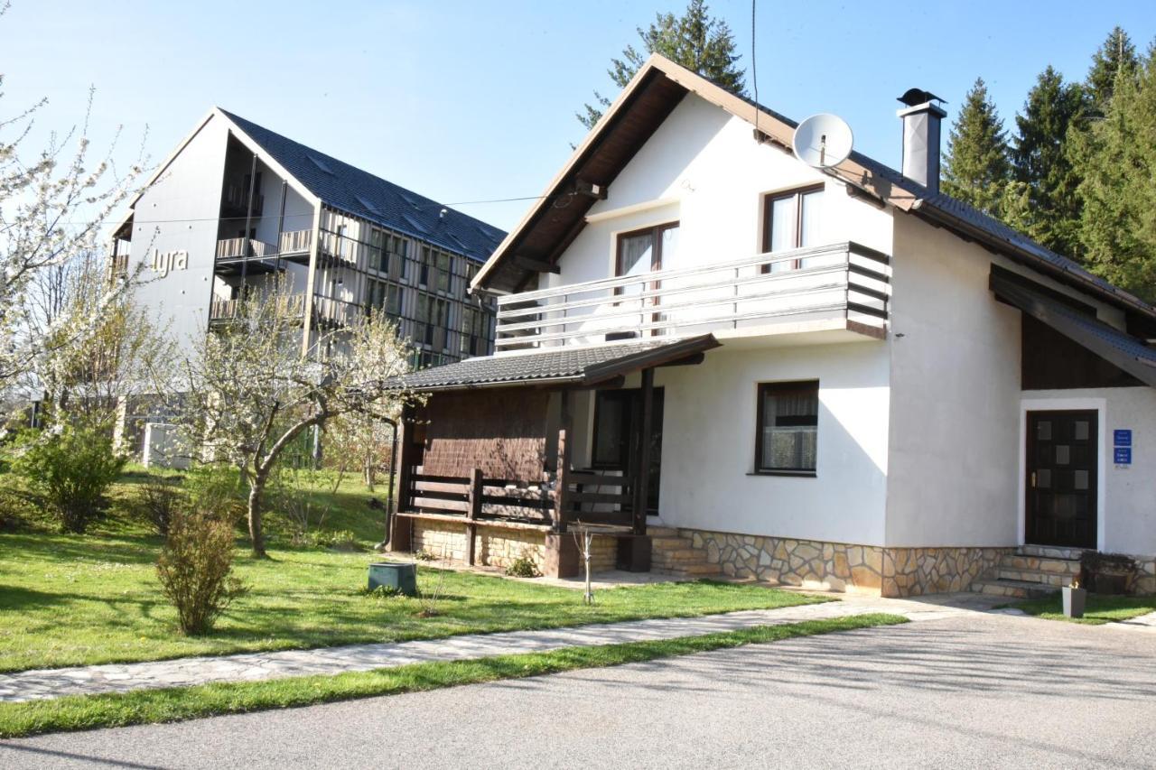 Rooms Bobic Licko Petrovo Selo Dış mekan fotoğraf